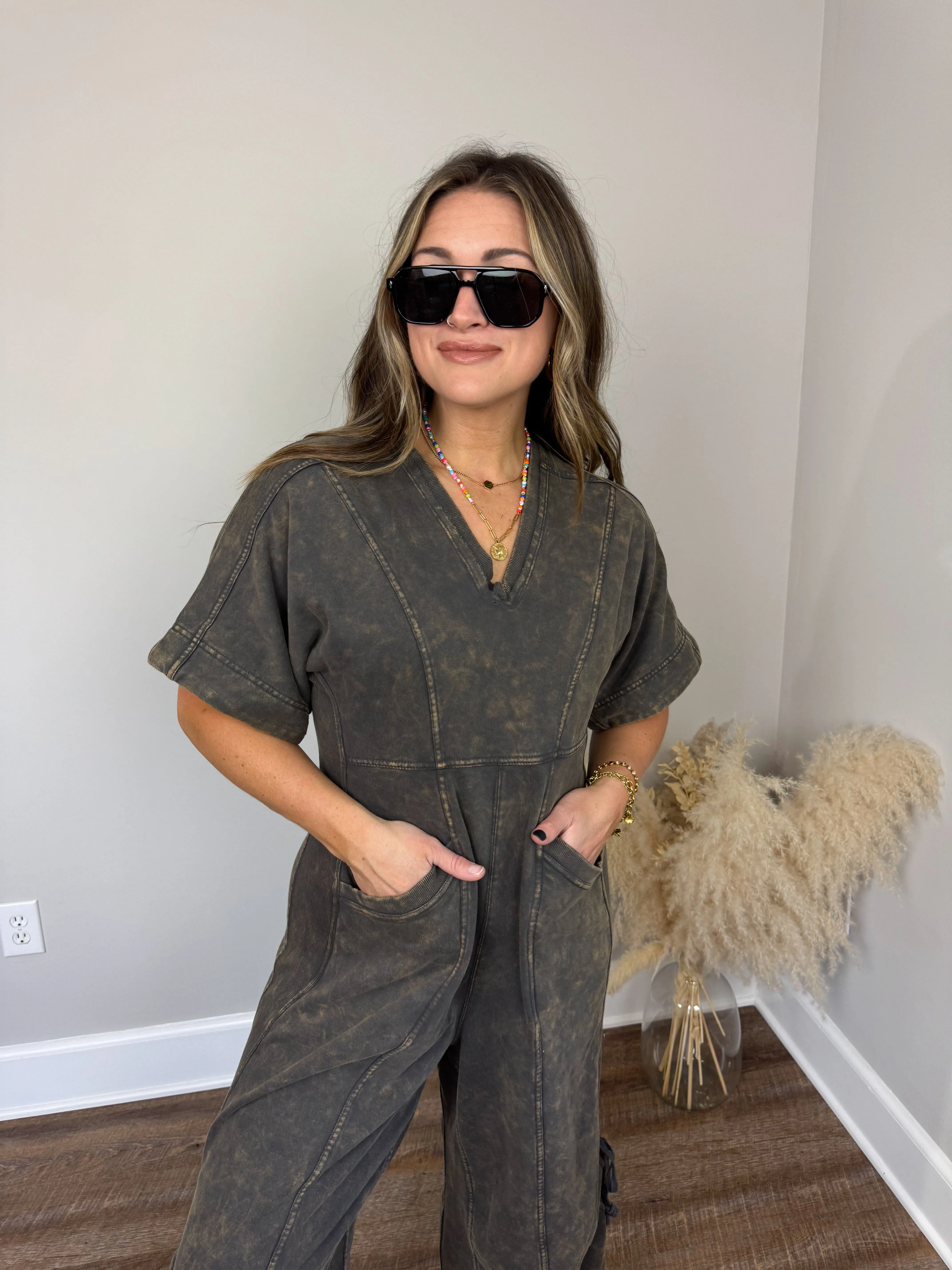 Estate V-Neck Jumpsuit | Ash Black